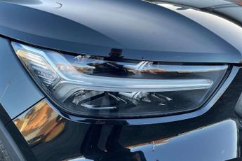 Volvo XC40 2.0 B4P Inscription 5dr Auto
