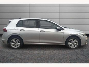 Volkswagen Golf 2.0 TDI Life 5dr DSG