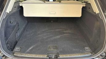 Volvo XC60 2.0 B5P Plus Dark 5dr AWD Geartronic