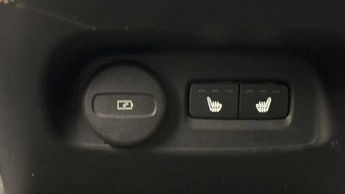 Volvo XC40 2.0 B3P Ultra Dark 5dr Auto