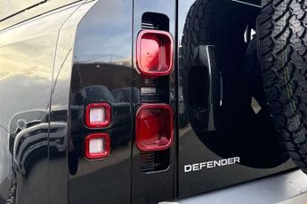 Land Rover Defender 3.0 D250 Hard Top S Auto
