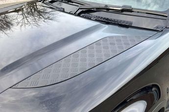 Land Rover Defender 3.0 D250 Hard Top S Auto