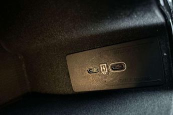 Volvo XC60 2.0 B4D R DESIGN 5dr AWD Geartronic