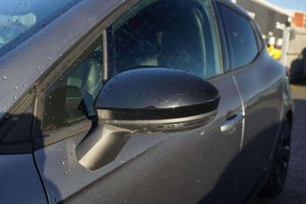 Renault Clio 1.6 E-TECH full hybrid 145 Engineered 5dr Auto