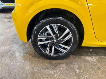 Peugeot 208 1.2 PureTech 130 Allure Premium 5dr EAT8