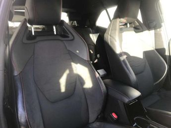 Toyota Corolla 2.0 VVT-i Hybrid Excel 5dr CVT