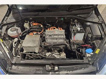 Volkswagen e-Golf 99kW e-Golf 35kWh 5dr Auto