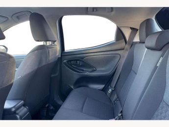 Toyota Yaris 1.5 Hybrid Design 5dr CVT