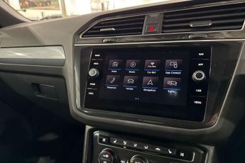 Volkswagen Tiguan 2.0 TDi 190 4Motion R-Line 5dr DSG