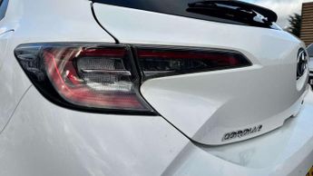 Toyota Corolla 1.8 VVT-i Hybrid Design 5dr CVT