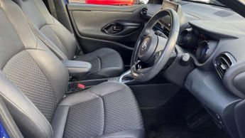 Toyota Yaris 1.5 Hybrid Dynamic 5dr CVT