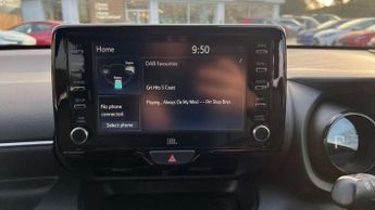 Toyota Yaris 1.5 Hybrid Dynamic 5dr CVT