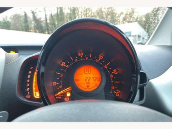 Toyota Aygo 1.0 VVT-i X-Play 5dr x-shift