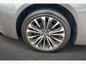 Toyota Corolla 1.8 Hybrid Design 5dr CVT