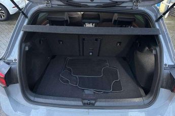 Volkswagen Golf 1.5 eTSI 150 R-Line 5dr DSG