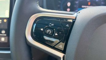 Volvo XC90 2.0 B5P Plus Dark 5dr AWD Geartronic
