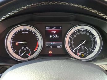 Skoda Superb 2.0 TDI CR Sport Line 5dr DSG [7 Speed]