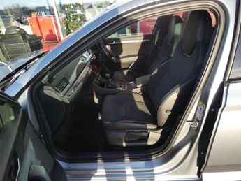 Skoda Superb 2.0 TDI CR Sport Line 5dr DSG [7 Speed]