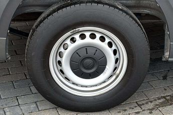 Volkswagen Crafter 2.0 TDI 140PS Commerce Plus High Roof Van