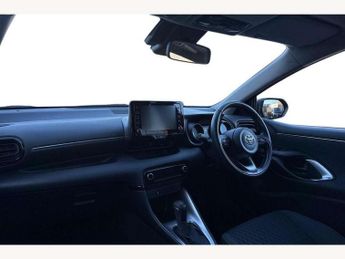 Toyota Yaris 1.5 Hybrid Design 5dr CVT