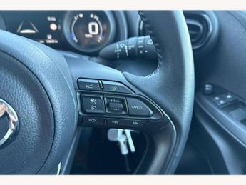 Toyota Yaris 1.5 Hybrid Design 5dr CVT