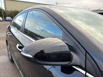 Hyundai IONIQ 1.6 GDi Plug-in Hybrid Premium SE 5dr DCT