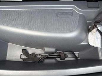 Hyundai IONIQ 1.6 GDi Plug-in Hybrid Premium SE 5dr DCT