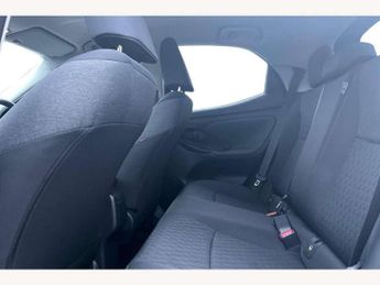 Toyota Yaris 1.5 Hybrid Design 5dr CVT