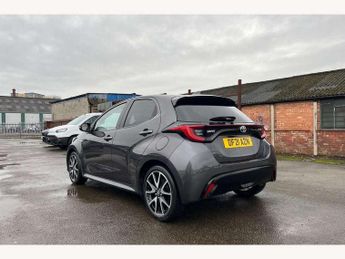 Toyota Yaris 1.5 Hybrid Dynamic 5dr CVT