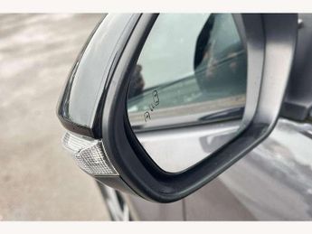 Toyota Yaris 1.5 Hybrid Dynamic 5dr CVT