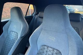 Volkswagen Golf 1.5 eTSI 150 R-Line 5dr DSG