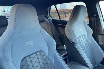 Volkswagen Golf 1.5 eTSI 150 R-Line 5dr DSG