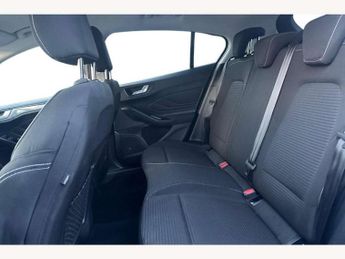 Ford Focus 1.0 EcoBoost Hybrid mHEV Titanium 5dr Auto