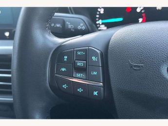 Ford Focus 1.0 EcoBoost Hybrid mHEV Titanium 5dr Auto