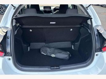 Toyota Yaris 1.5 Hybrid Design 5dr CVT