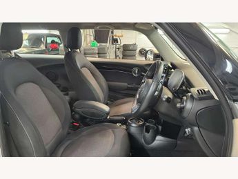 MINI Hatchback 1.5 Cooper Classic 3dr Auto