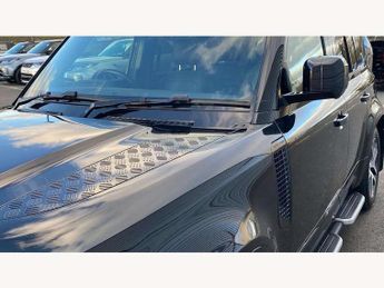 Land Rover Defender 2.0 P400e XS Edition 110 5dr Auto