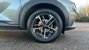 Nissan Juke 1.0 DiG-T N-Connecta 5dr DCT