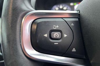 Volvo XC40 1.5 T3 [163] R DESIGN 5dr Geartronic