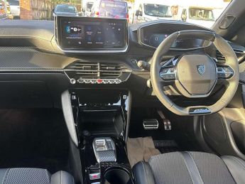 Peugeot 2008 1.2 Hybrid 136 GT 5dr e-DSC6