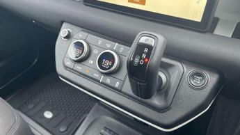 Land Rover Defender 3.0 D250 Hard Top Auto