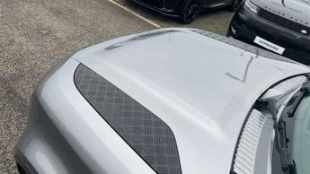 Land Rover Defender 3.0 D250 Hard Top Auto