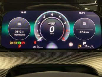 Volkswagen Golf 1.5 eTSI 150 R-Line 5dr DSG