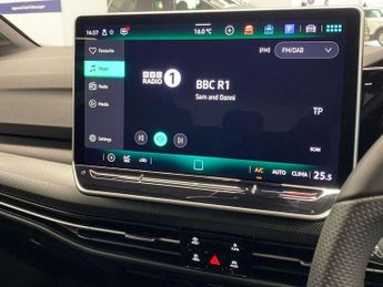 Volkswagen Golf 1.5 eTSI 150 R-Line 5dr DSG