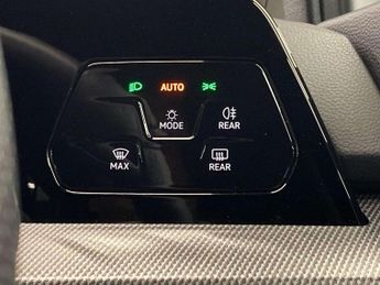 Volkswagen Golf 1.5 eTSI 150 R-Line 5dr DSG