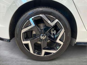 Volkswagen Golf 1.5 eTSI 150 R-Line 5dr DSG