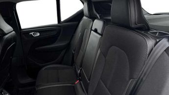 Volvo XC40 2.0 D3 Momentum Pro 5dr AWD Geartronic