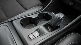 Volvo XC40 2.0 D3 Momentum Pro 5dr AWD Geartronic