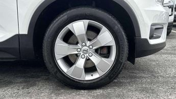 Volvo XC40 2.0 D3 Momentum Pro 5dr AWD Geartronic