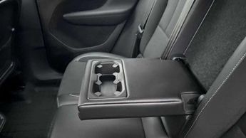 Volvo XC40 2.0 D3 Momentum Pro 5dr AWD Geartronic